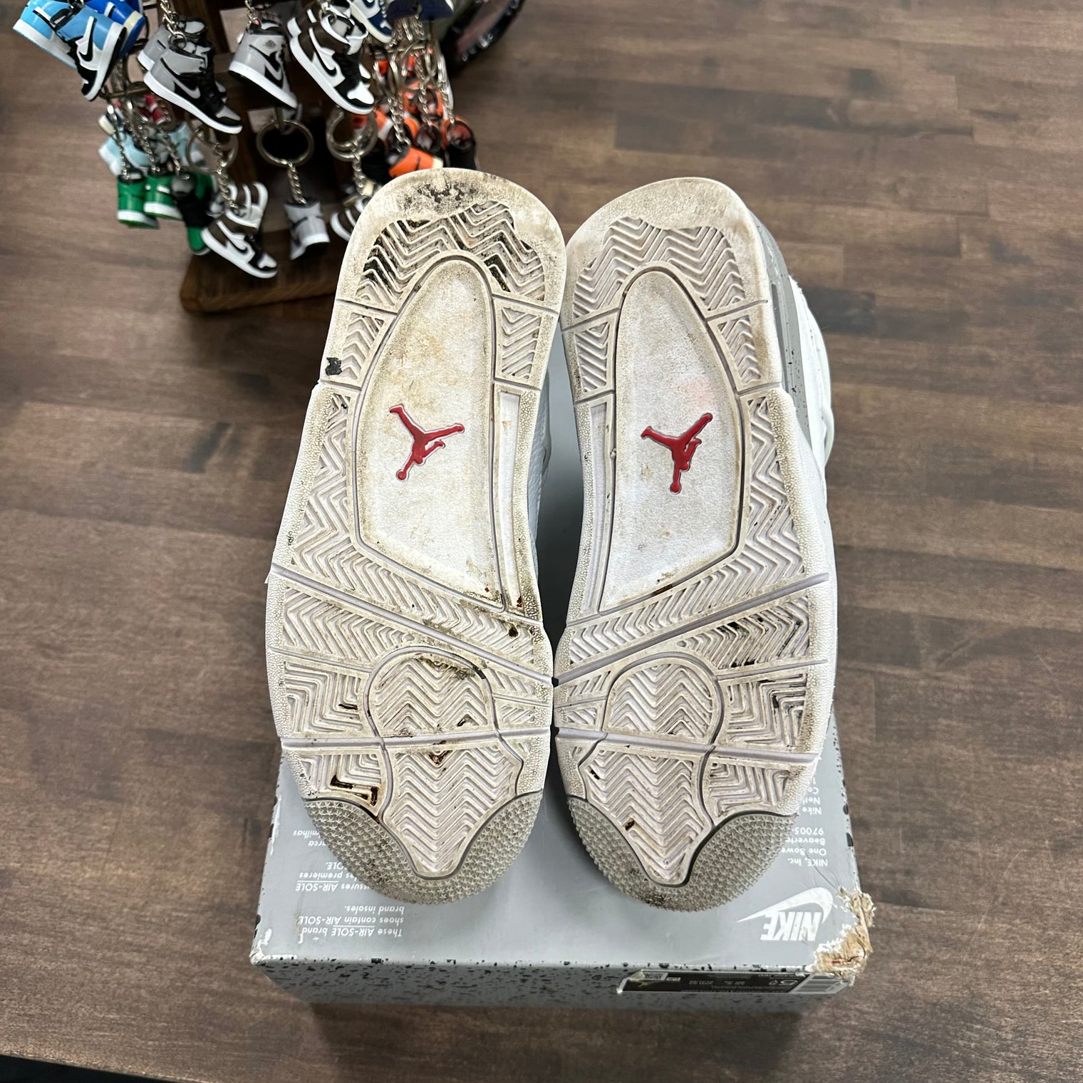 White Oreo Jordan 4 Retro (GS) (USED, No Lid)