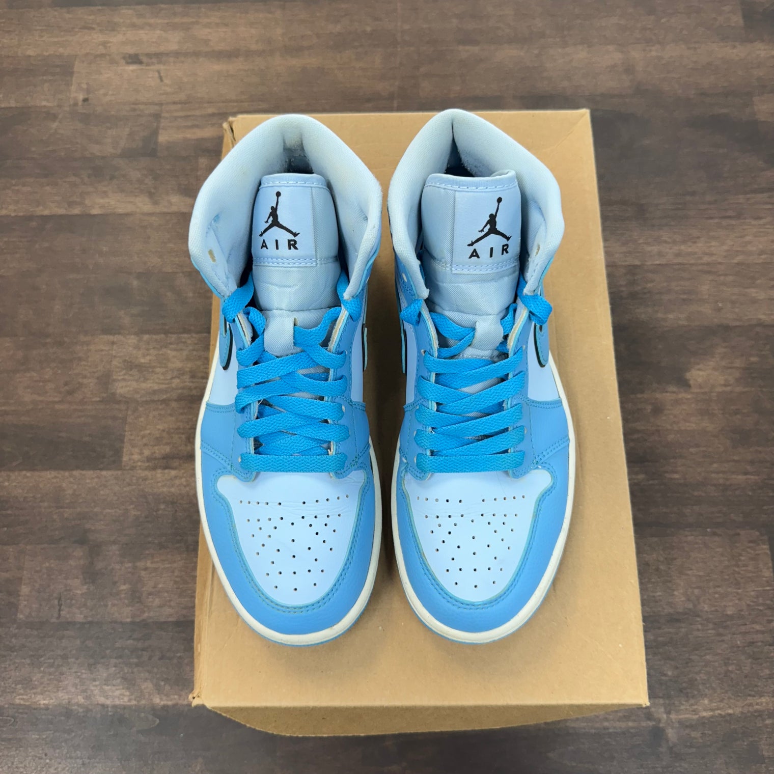 (W) Ice Blue Jordan 1 Mid SE (USED,No Box)
