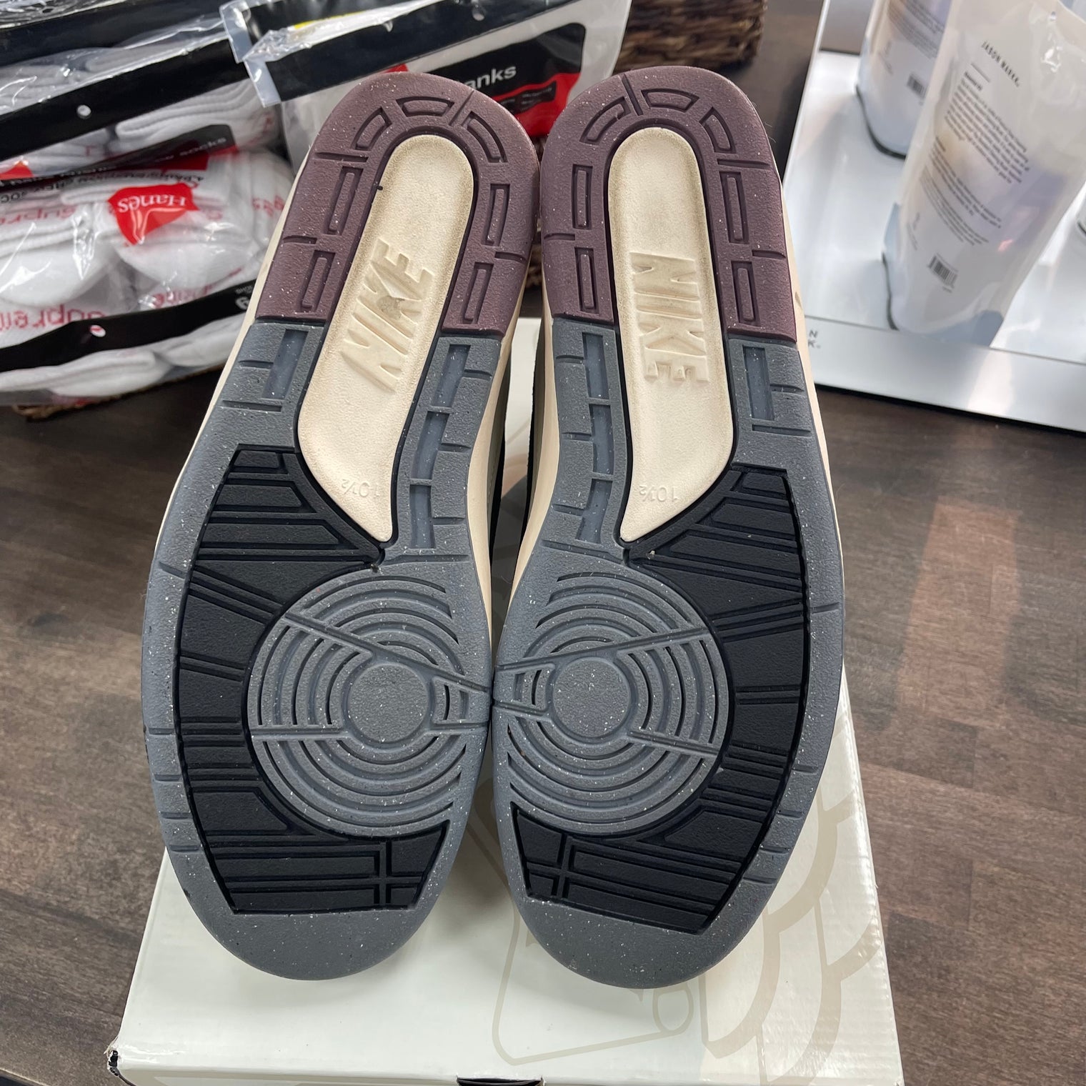 (W) Mauve Jordan 2 Retro (USED)