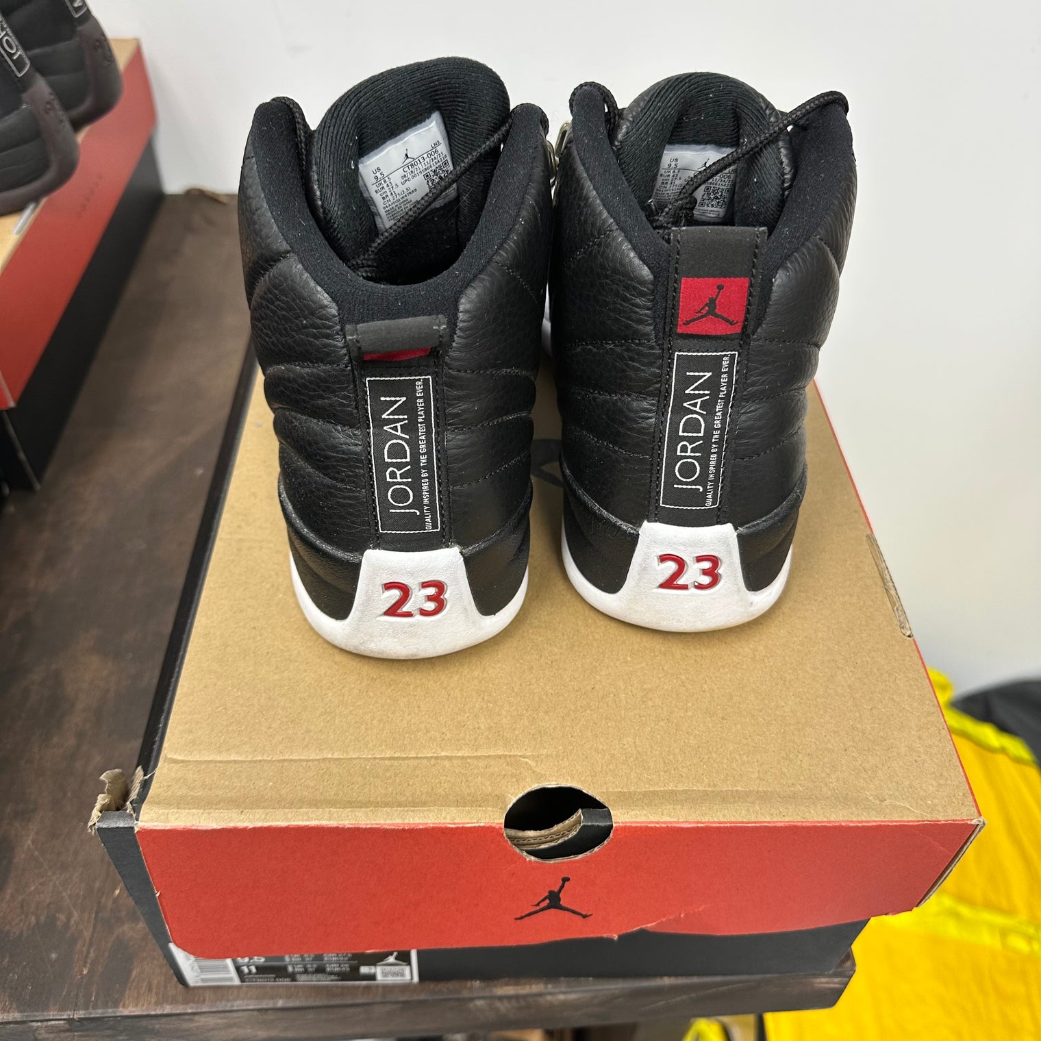 Playoff Jordan 12 Retro (USED)