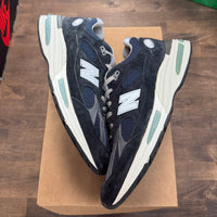 991v2 Made in England Kombu New Balance (USED, No Box)
