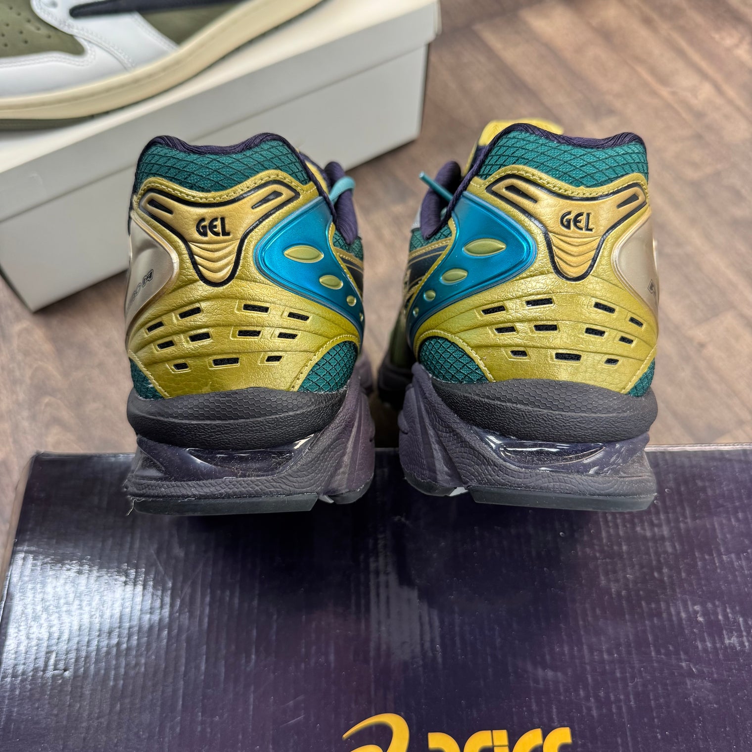 P. Andrade Gradation Green ASICS Gel-Kayano 14 (Used)