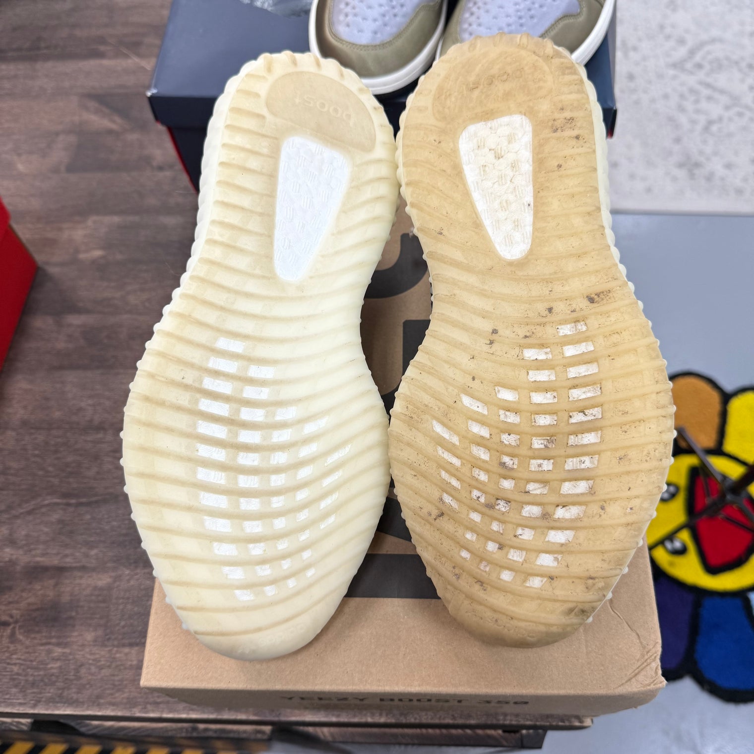 Zebra Yeezy 350 (USED, replacement box)