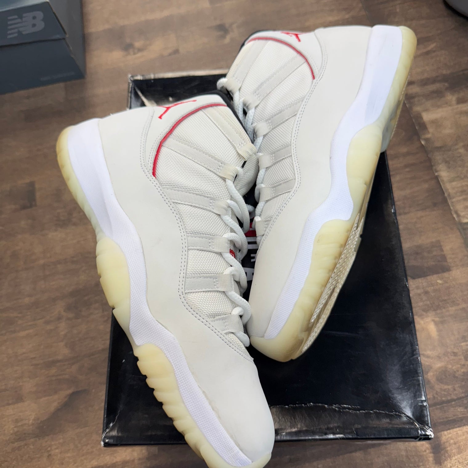 Platinum Tint Jordan 11 Retro (USED)