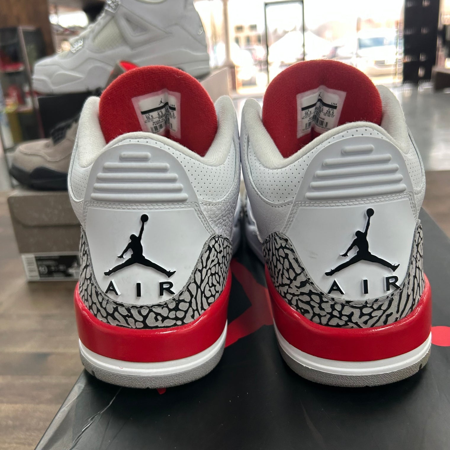 Hall of Fame Jordan 3 Retro (Lightly Worn)