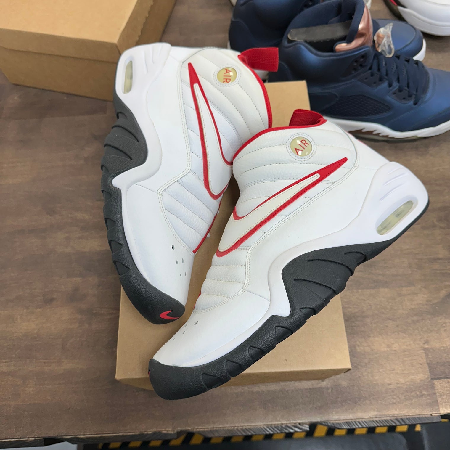 Ndestrukt Bulls Air Shake 2017 (USED, No Box)