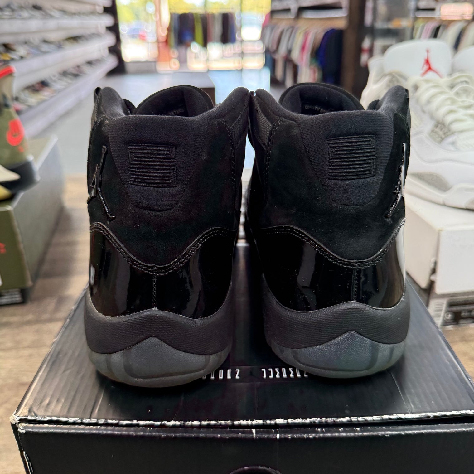 Cap and Gown Jordan 11 Retro (USED)