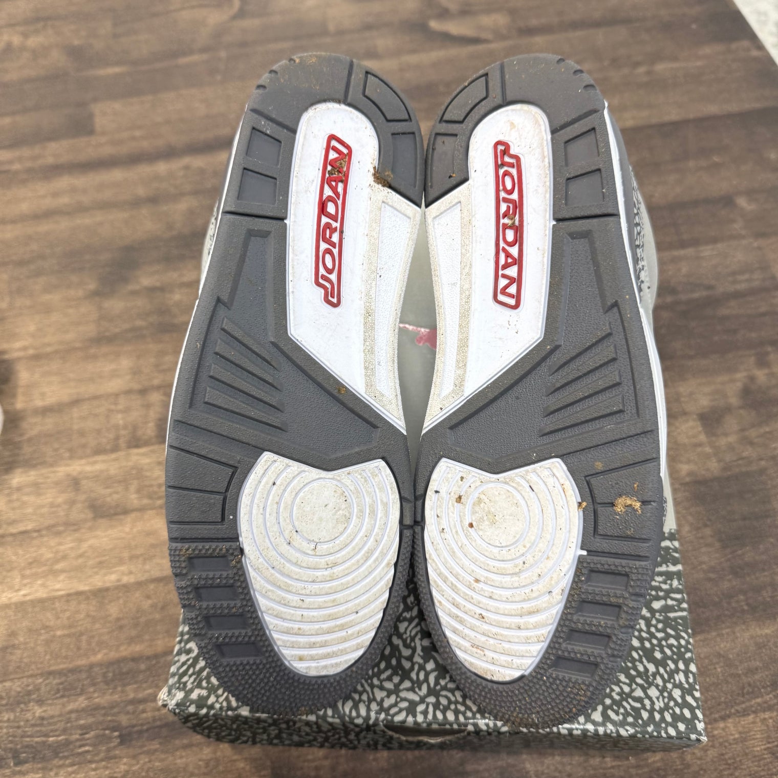 Cool Grey Jordan 3 Retro (USED)