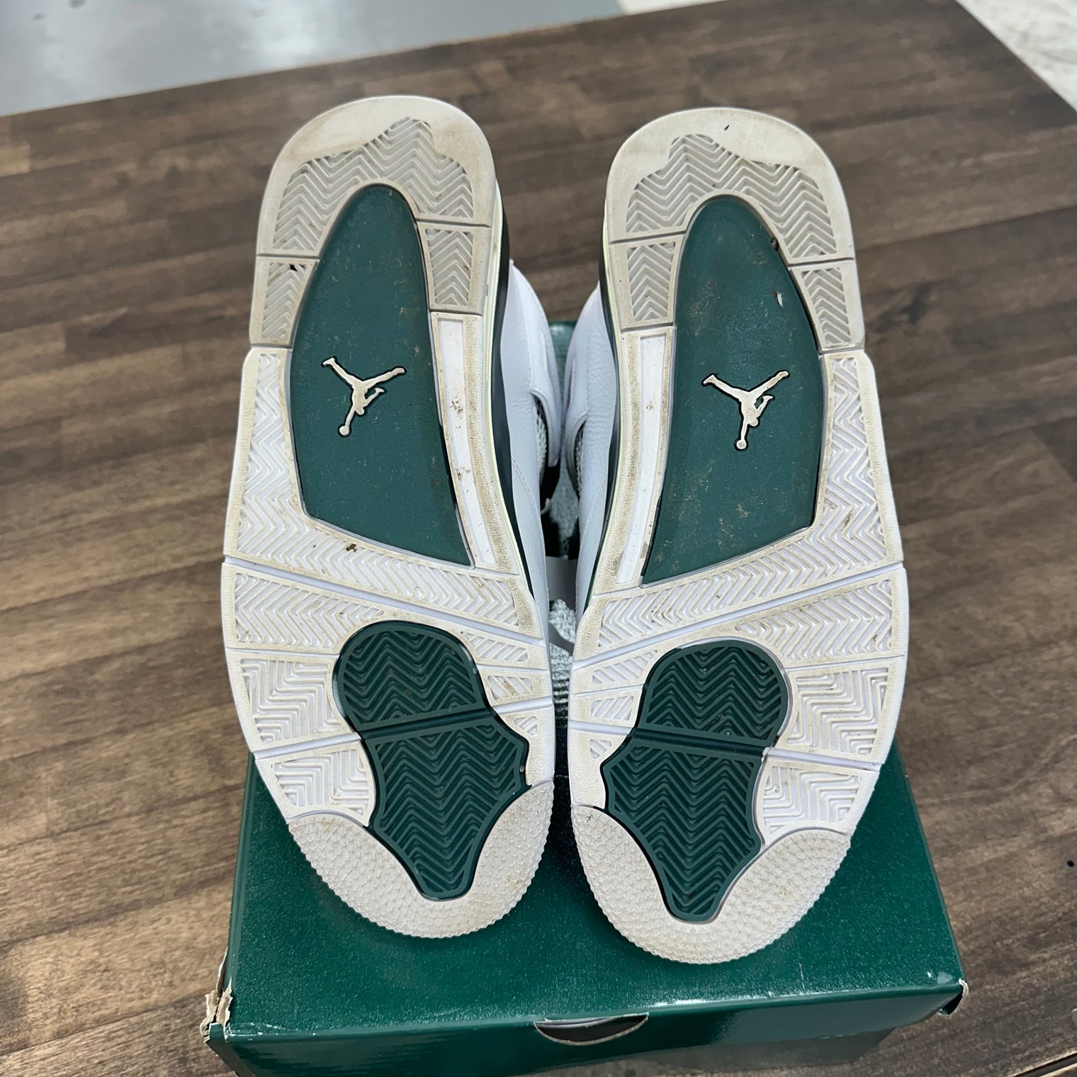 Oxidized Green Jordan 4 Retro (USED)