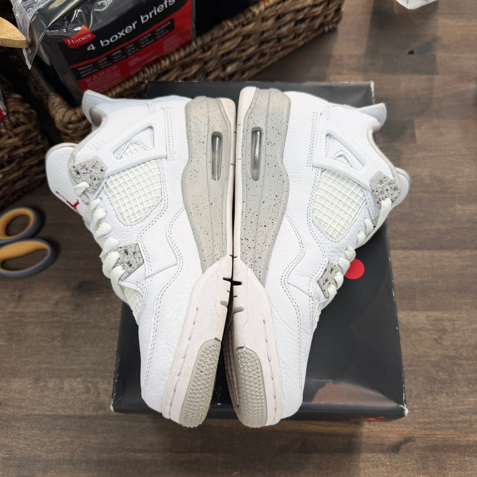 White Oreo Jordan 4 (GS) (USED)