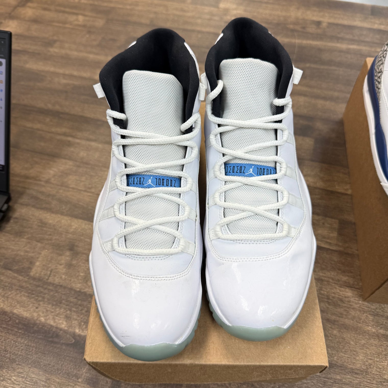 Legend Blue Jordan 11 Retro (2014) (USED, No Box)