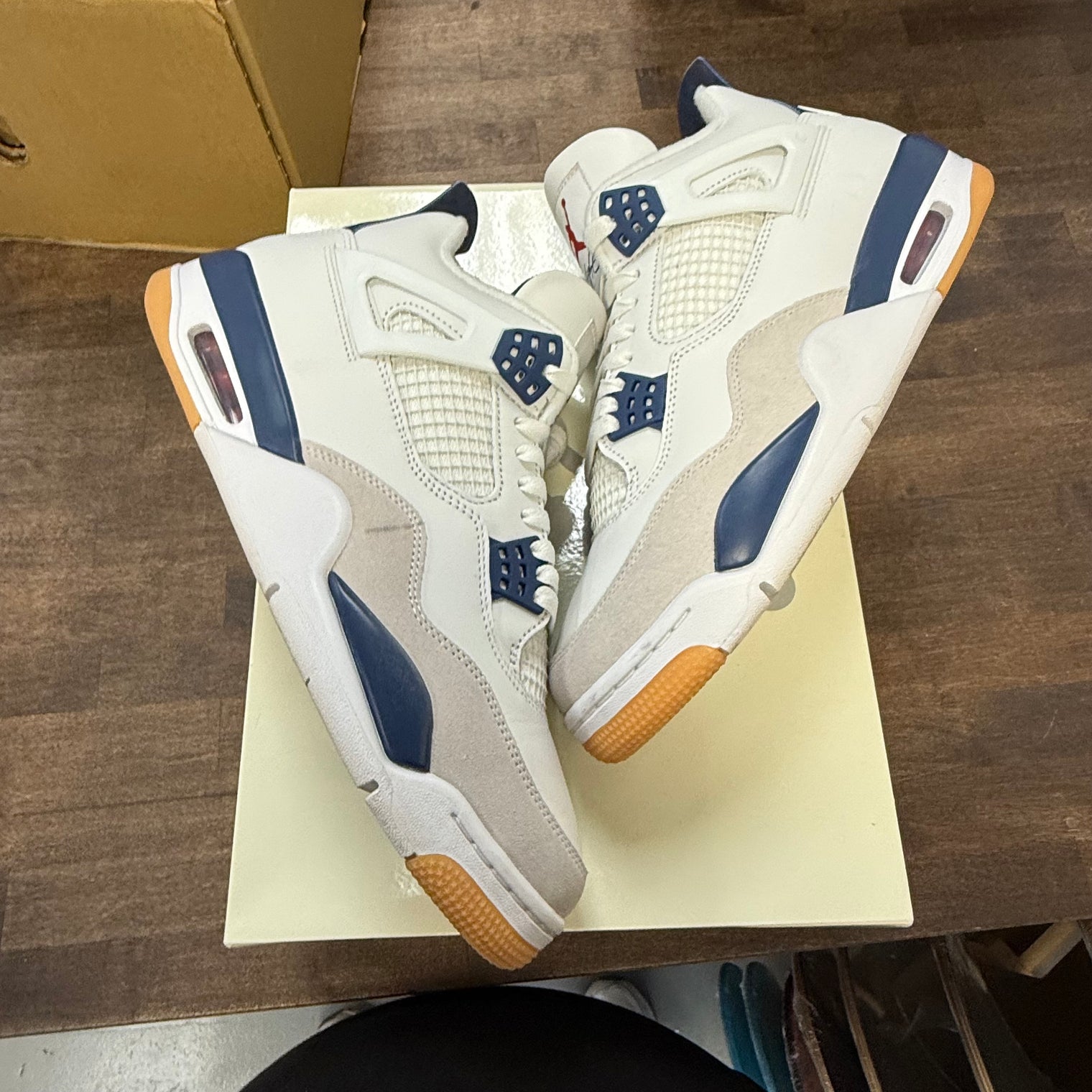 Navy SB Jordan 4 (USED)