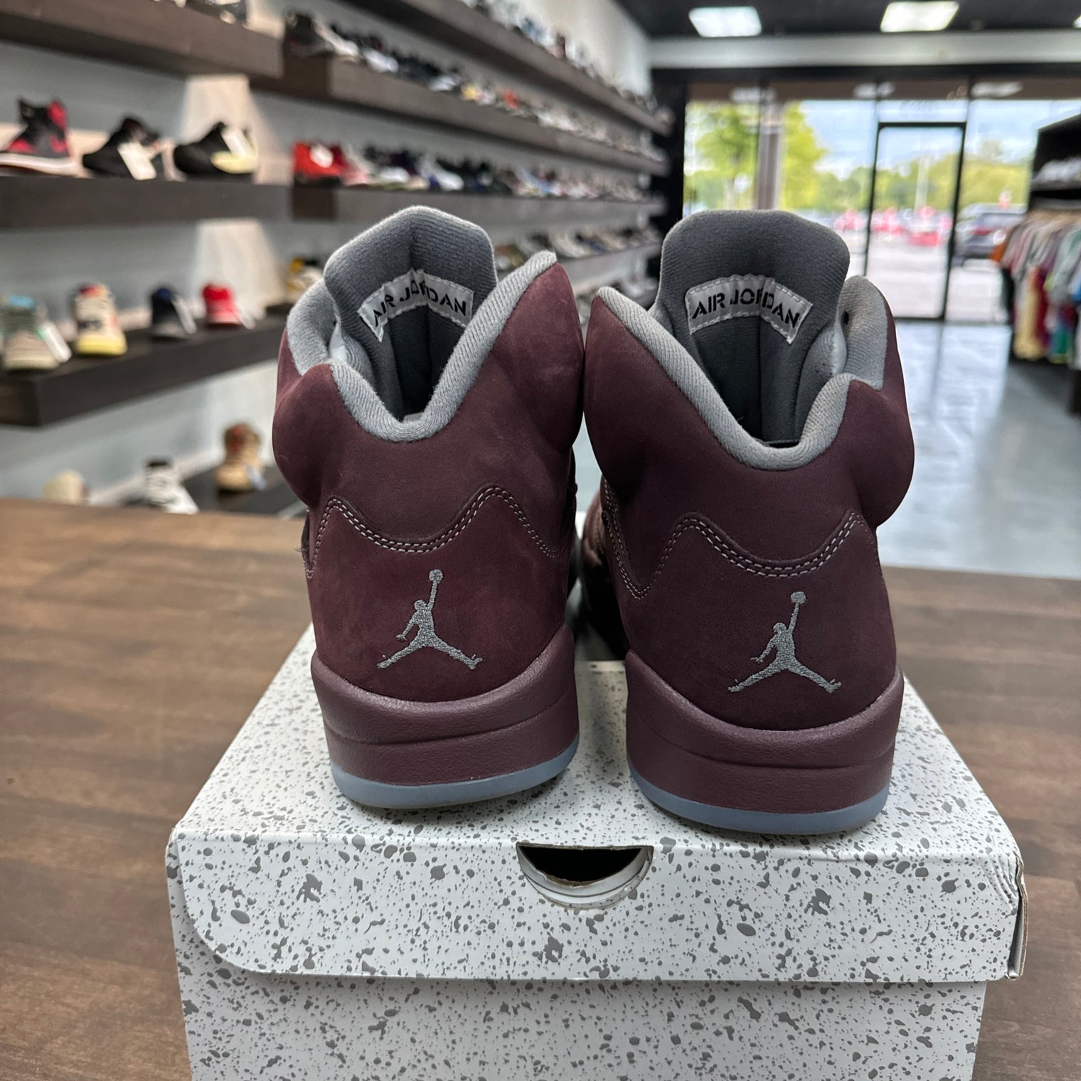 Jordan 5 Burgundy (USED)