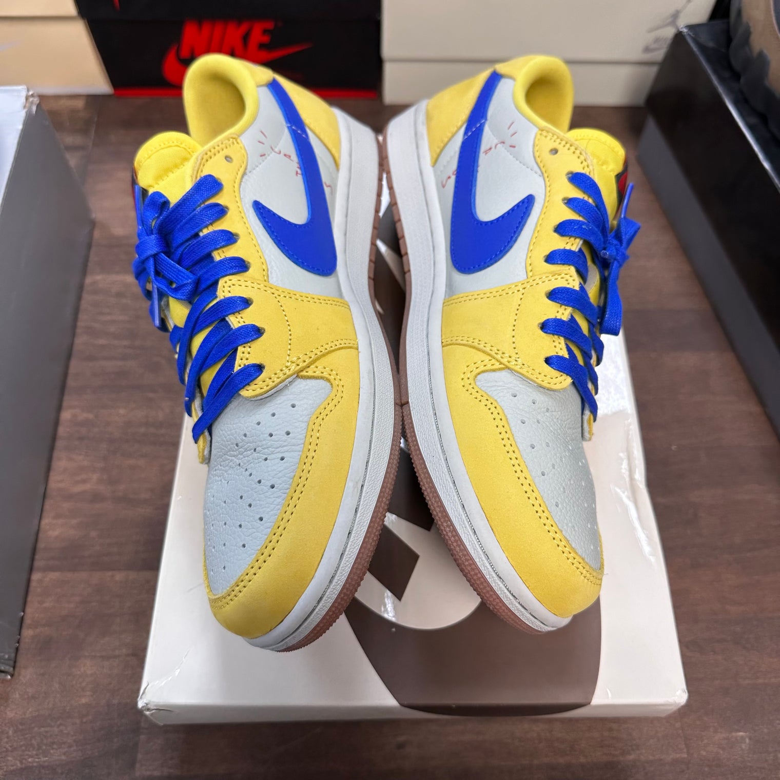 (W) Travis Scott Canary Jordan 1 Low (USED)