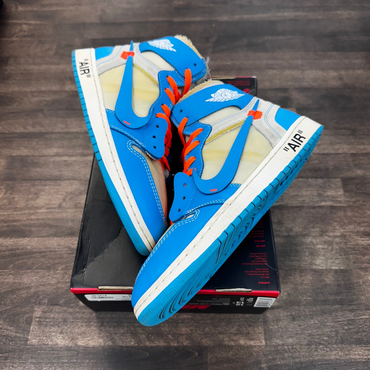 Off-White UNC Jordan 1 High (USED,No Lid)