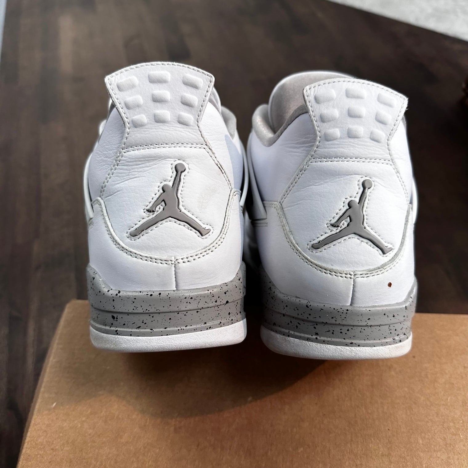 White Oreo Jordan 4 (USED,NO BOX)