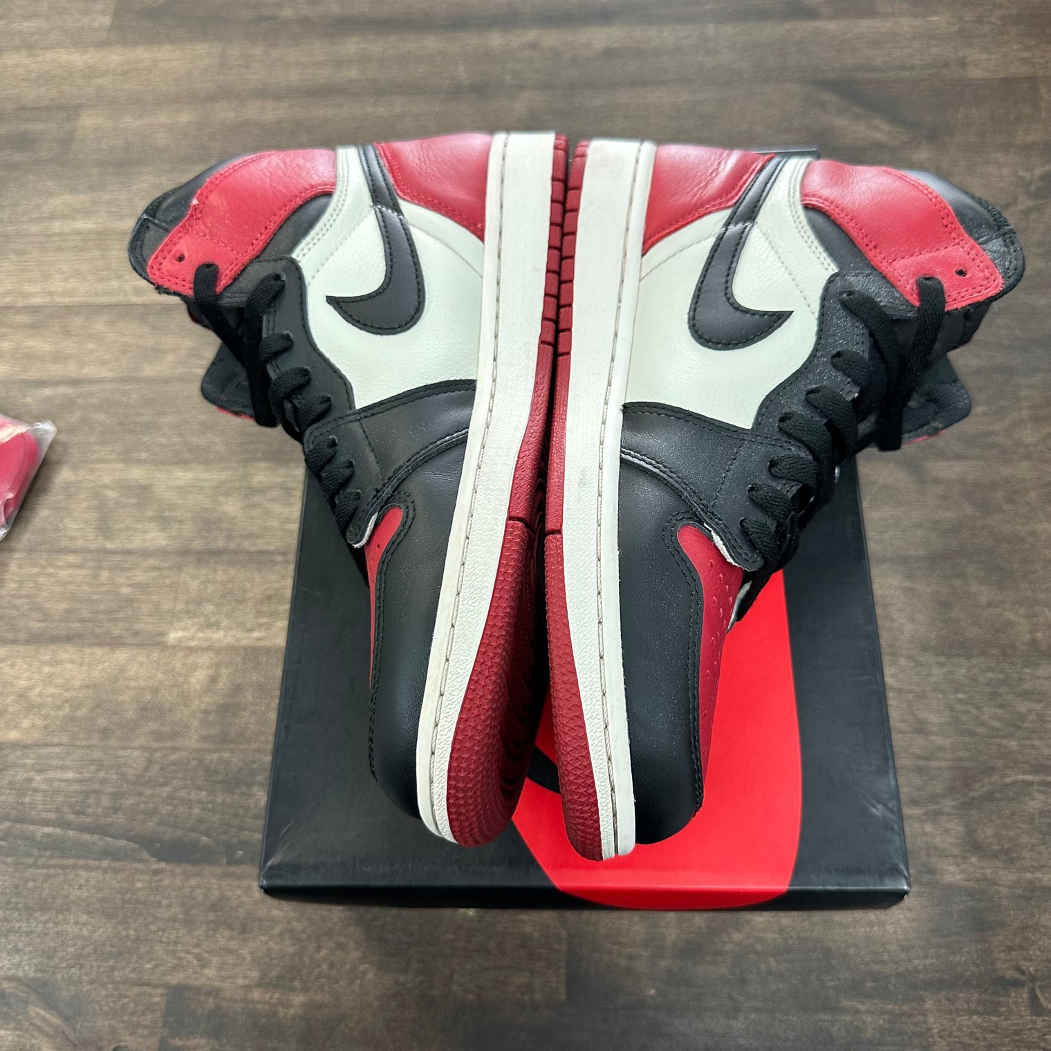 Bred Toe Jordan 1 High (USED)