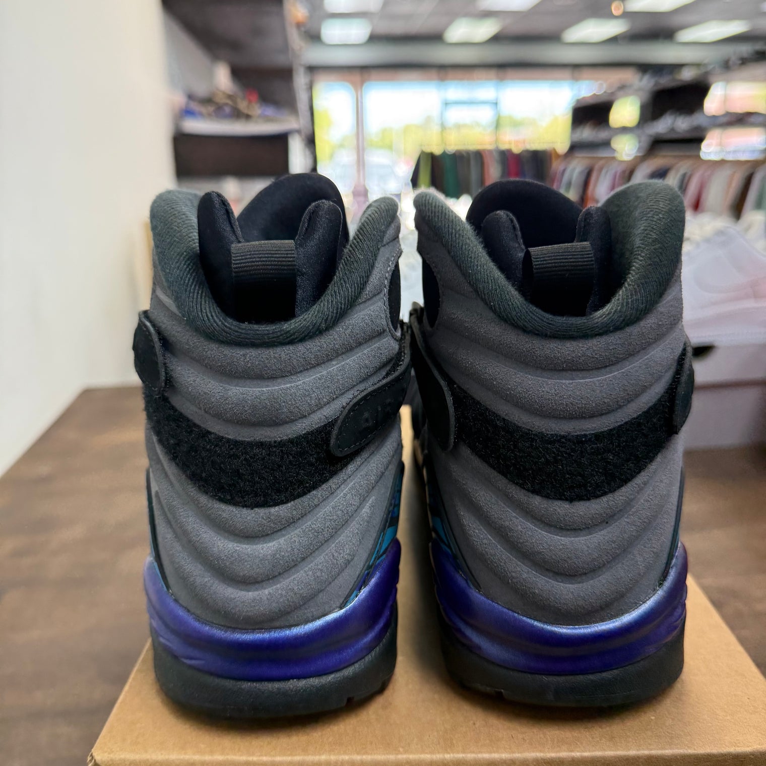 Aqua Jordan 8 Retro (Lightly Worn, No Box)