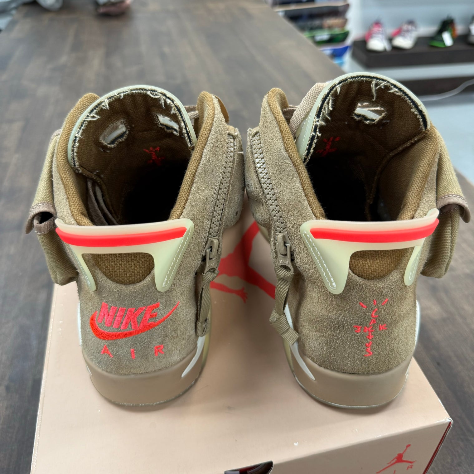 Travis Scott Jordan 6 Khaki (USED)