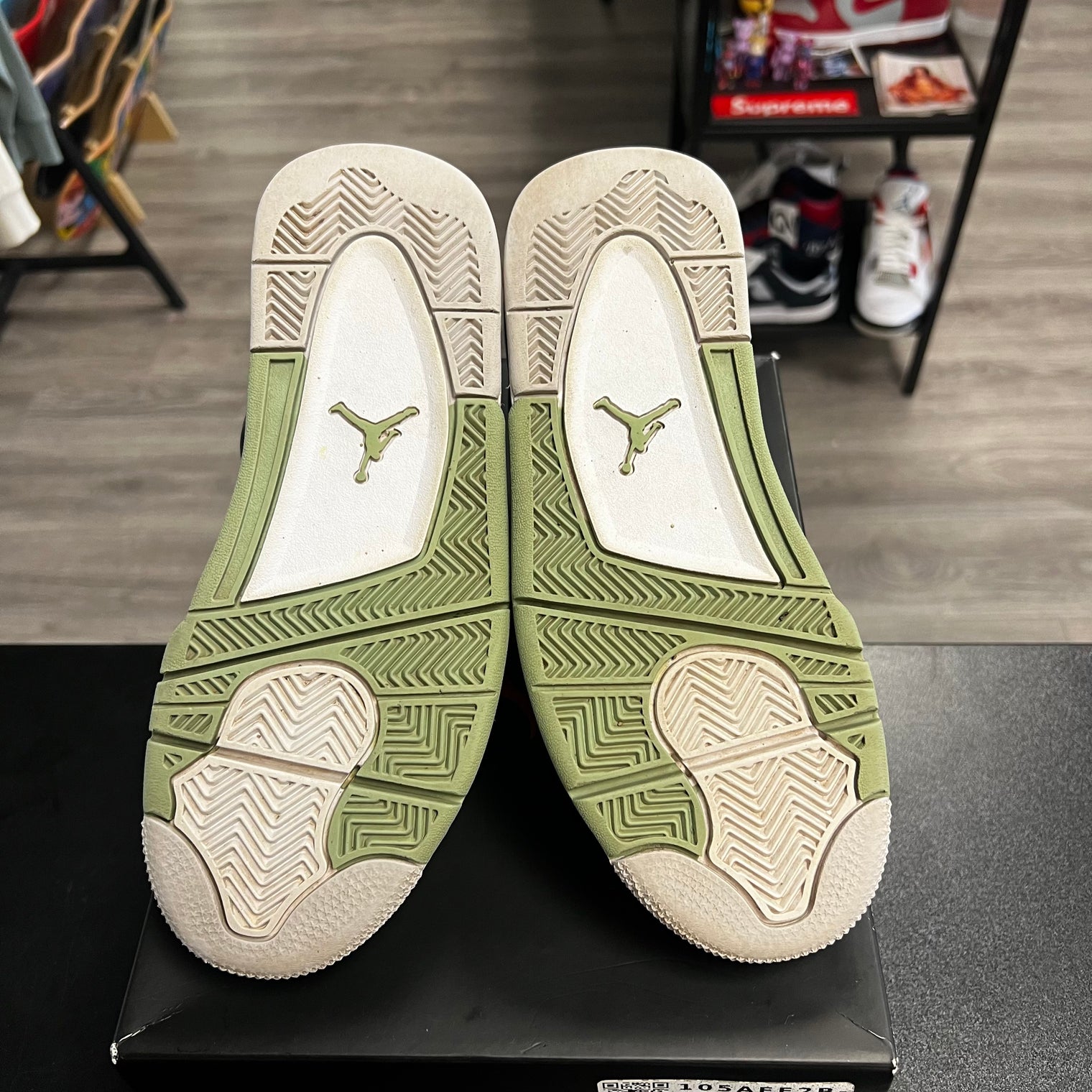 Seafoam Jordan 4 (USED)