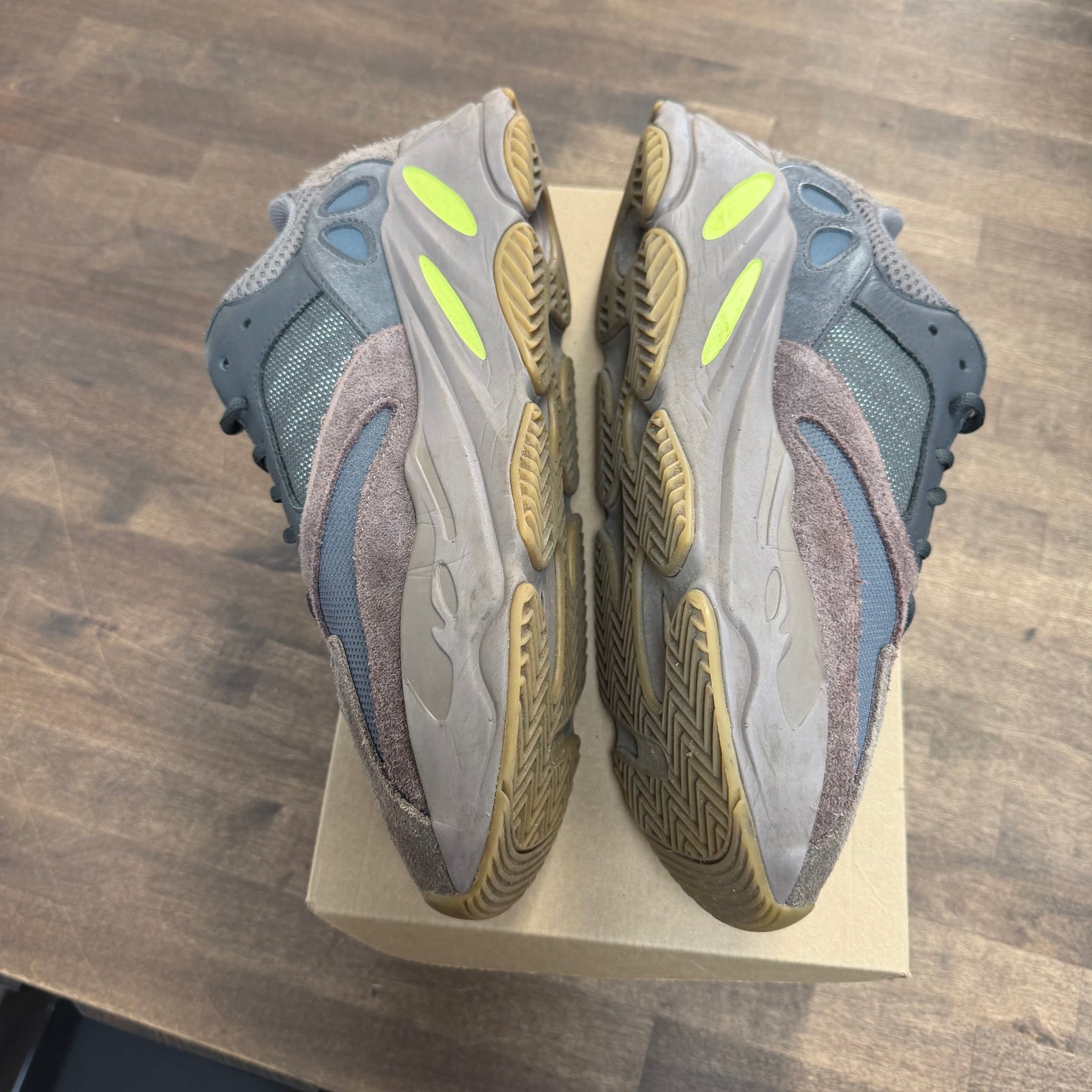 Mauve Yeezy 700 V1 (USED, No Box)