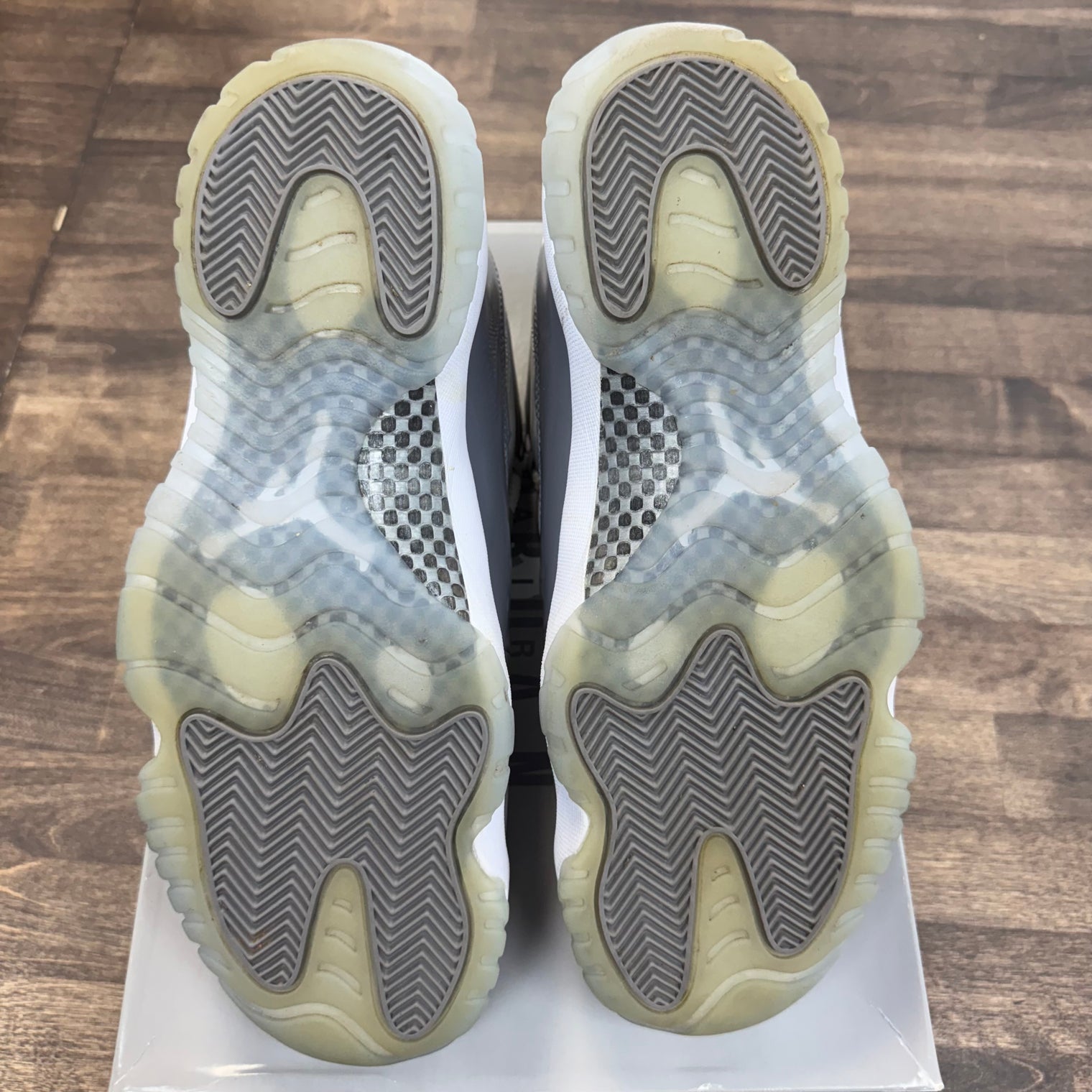 Cool Grey Jordan 11 (USED)