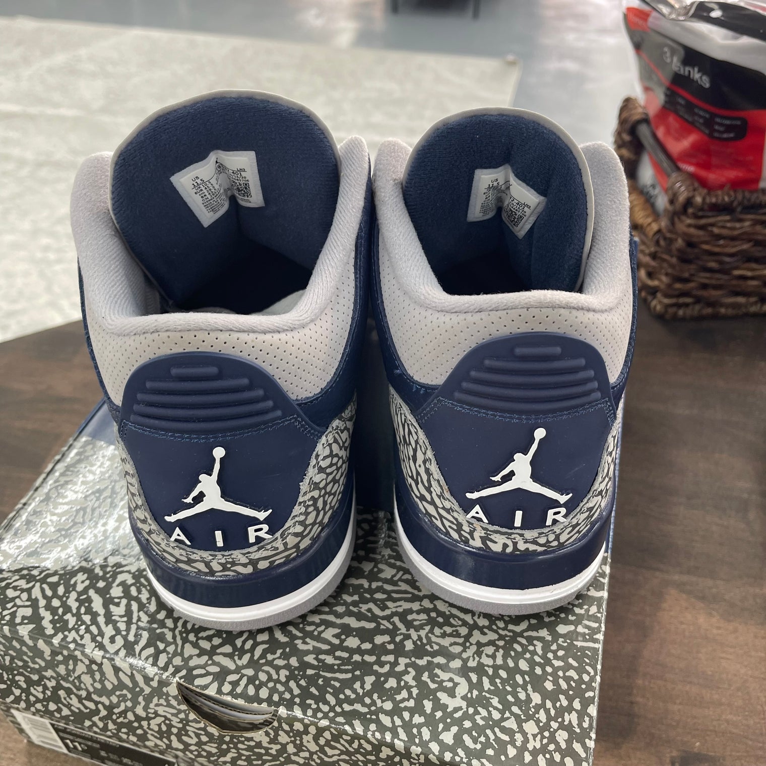 Jordan 3 Georgetown (USED)