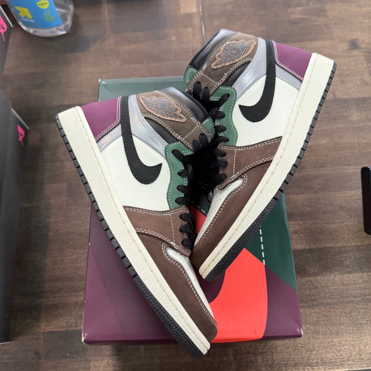 Hand Craft Jordan 1 High (USED)