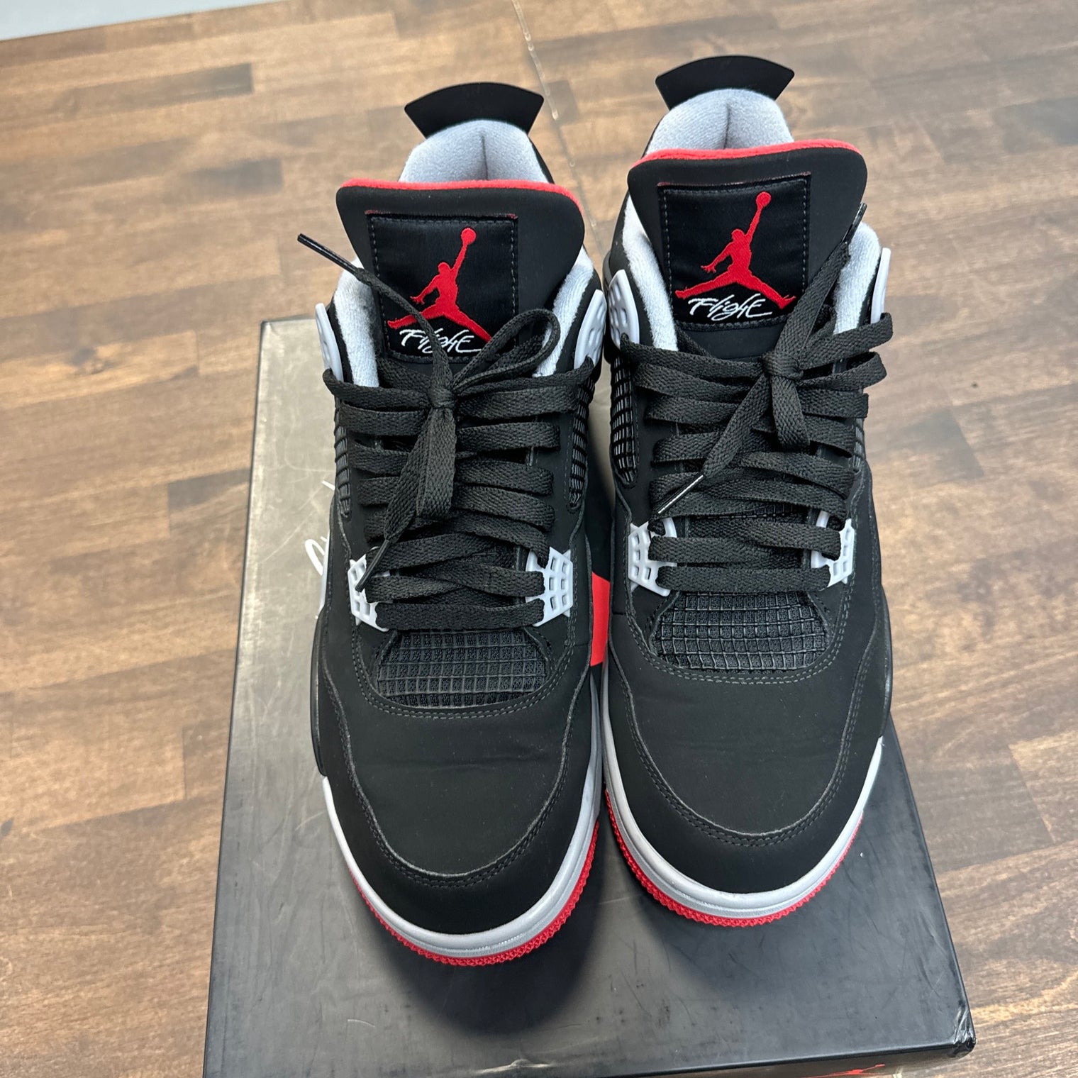 Bred Jordan 4 2019 (USED)