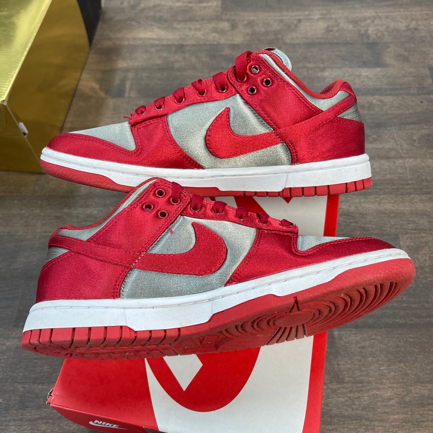 Satin UNLV Nike Dunk Low (USED)