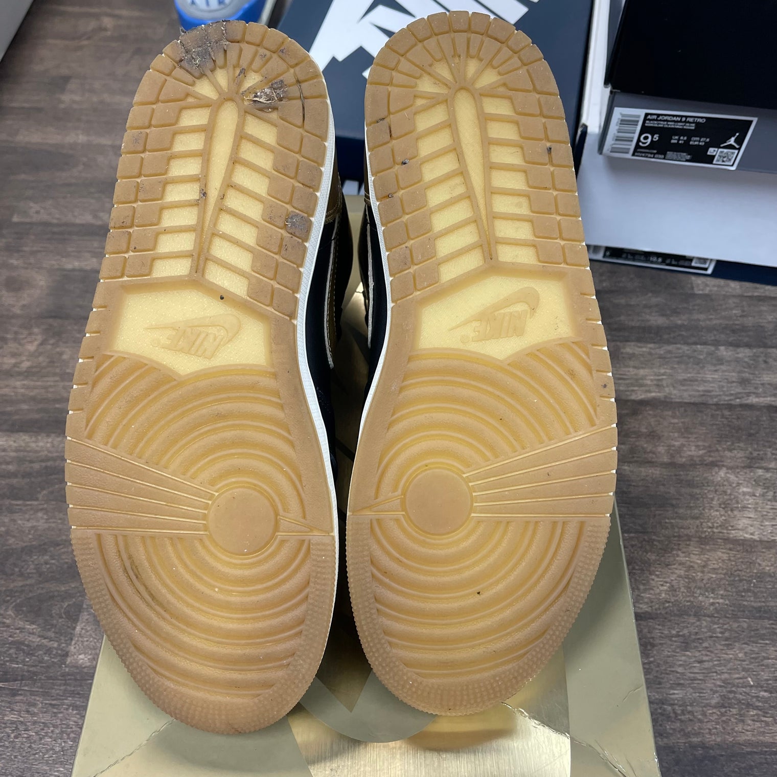 Black Metallic Gold Jordan 1 High (USED)