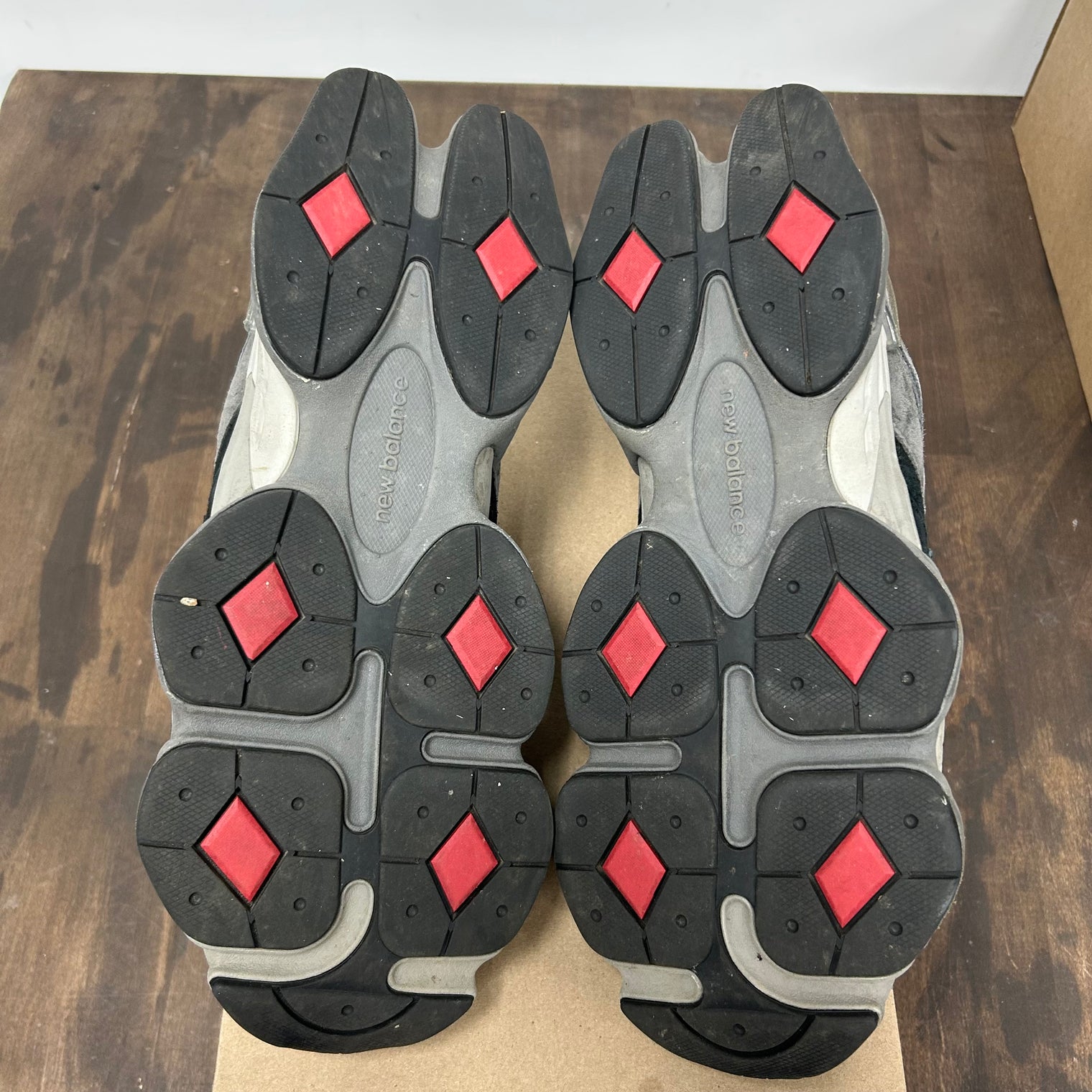 Black Castlerock New Balance 9060 (USED,No Box)