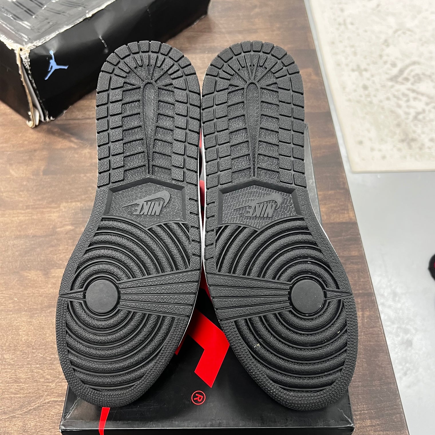Shadow Jordan 1 High (2018) (Lightly Worn)