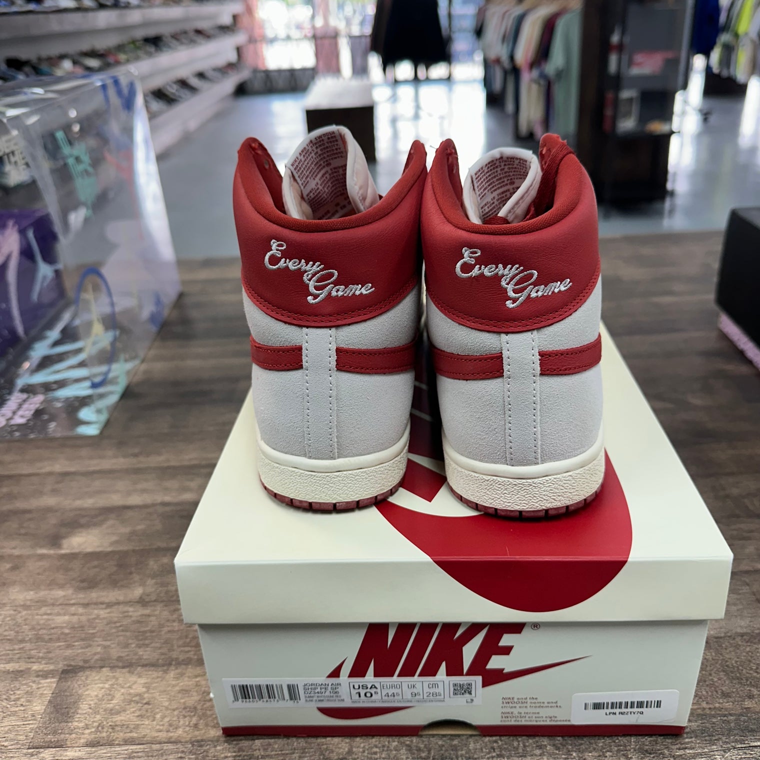 Every Game Dune Red Jordan Air Ship PE SP (USED)