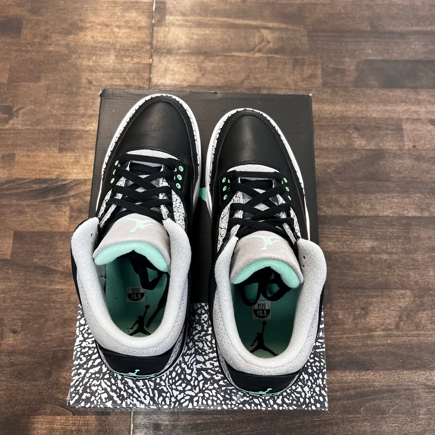 Green Glow Jordan 3 (USED)