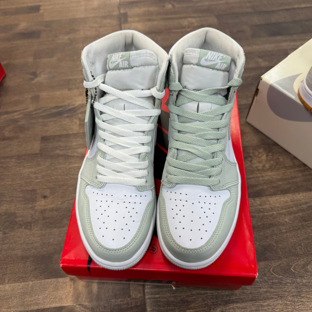 Seafoam Jordan 1 High (W) (USED)