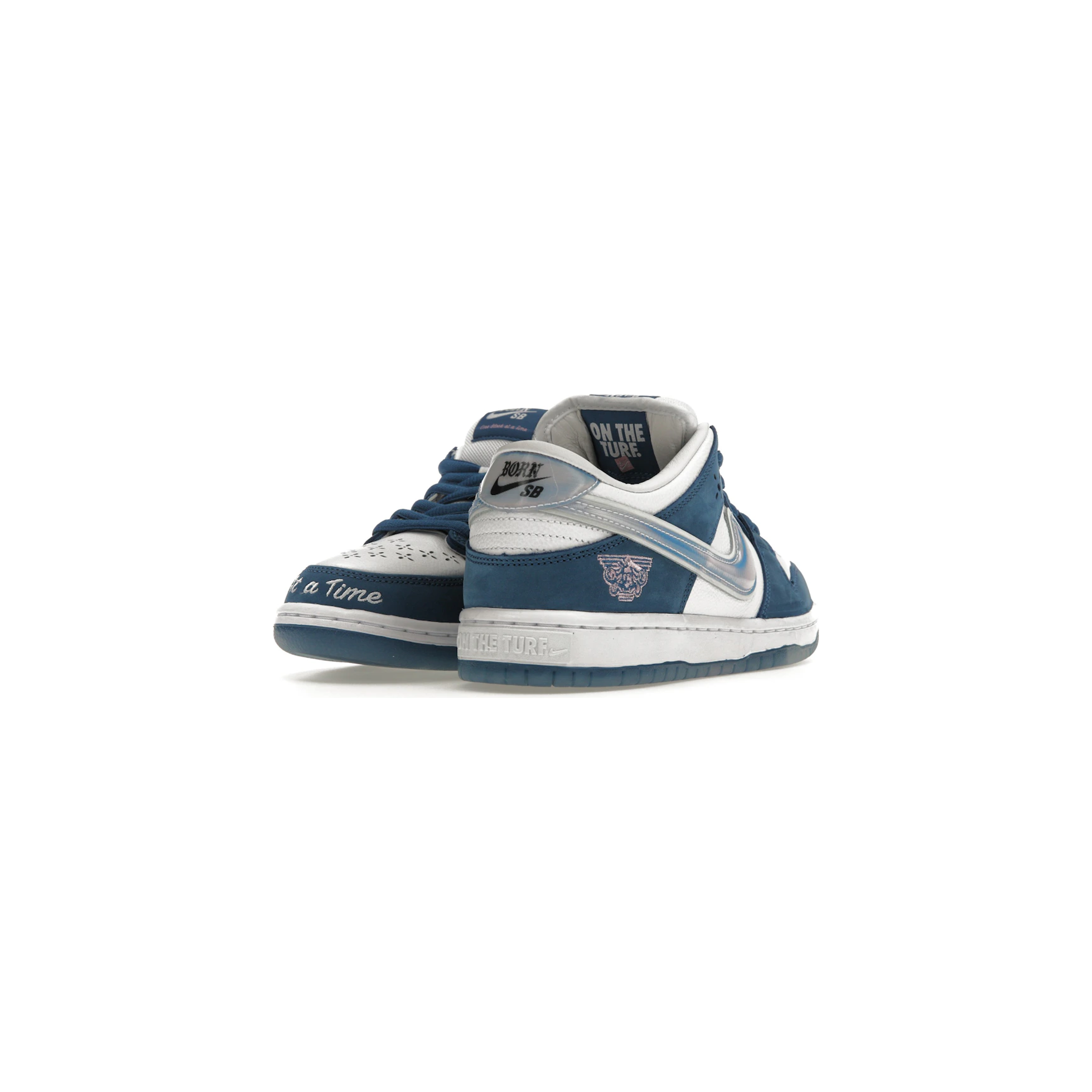nike_sb_dunk_low_born_x_raised_one_block_at_a_time_2
