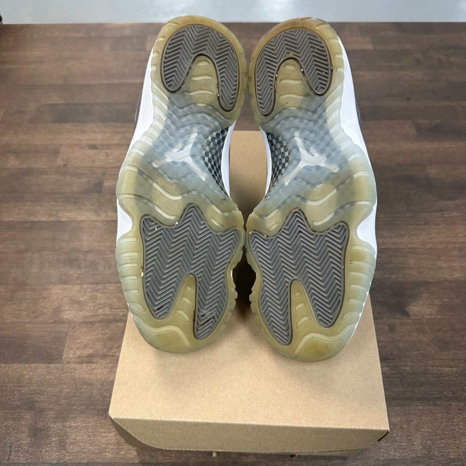 Cool Grey Jordan 11 (USED, No box)