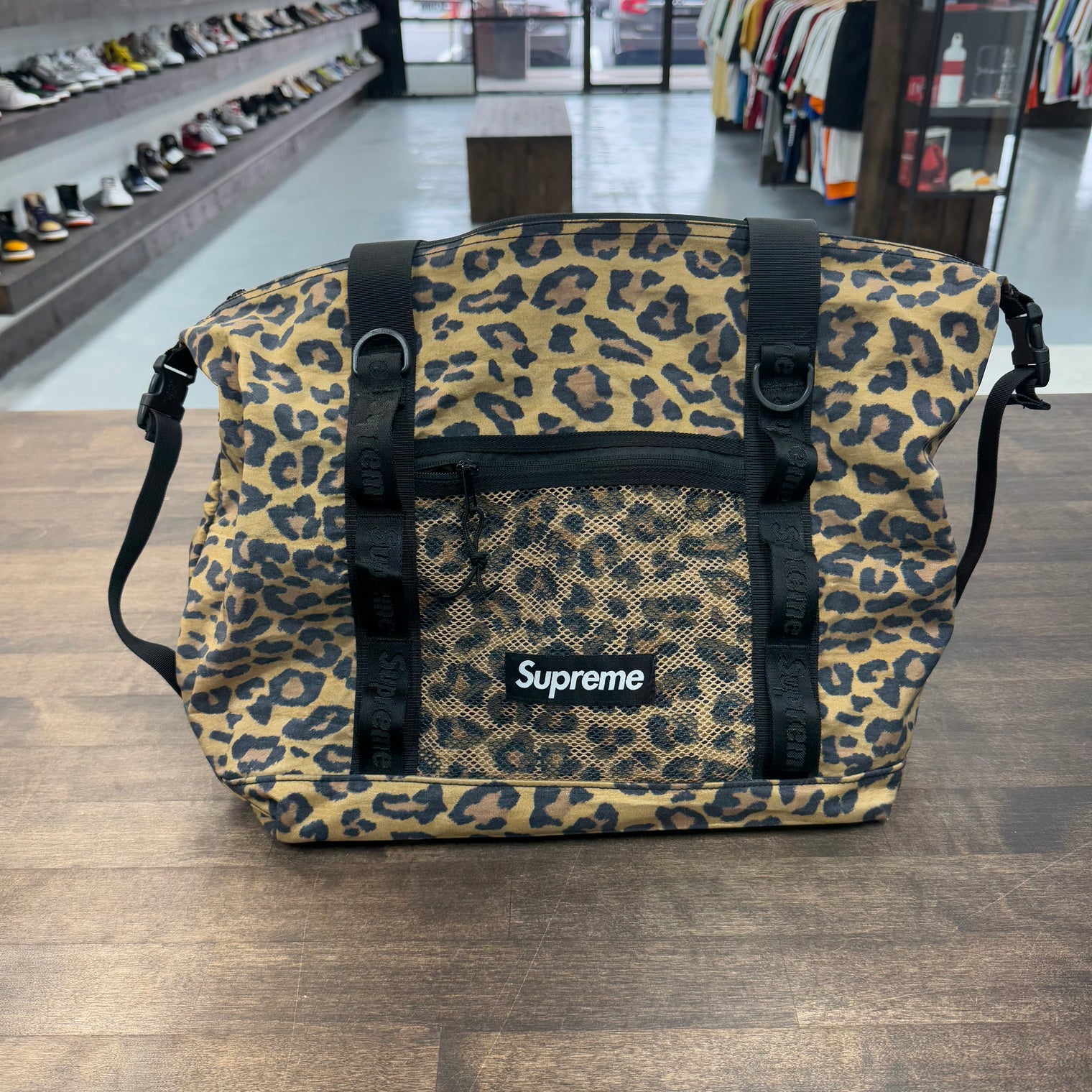 Supreme Zip Tote Leopard FW20 (USED)