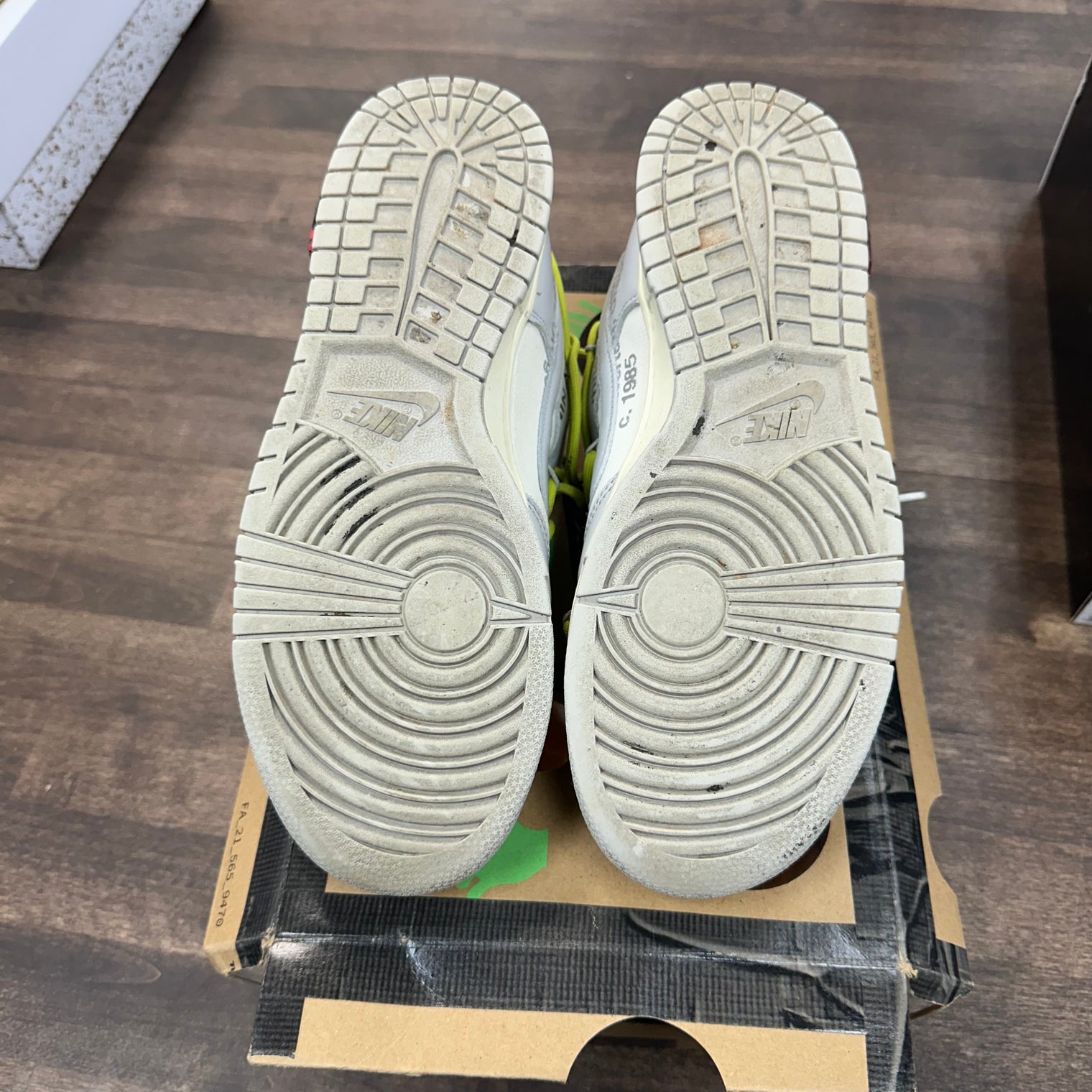 Lot 06 of 50 Off White Dunk Low (USED)