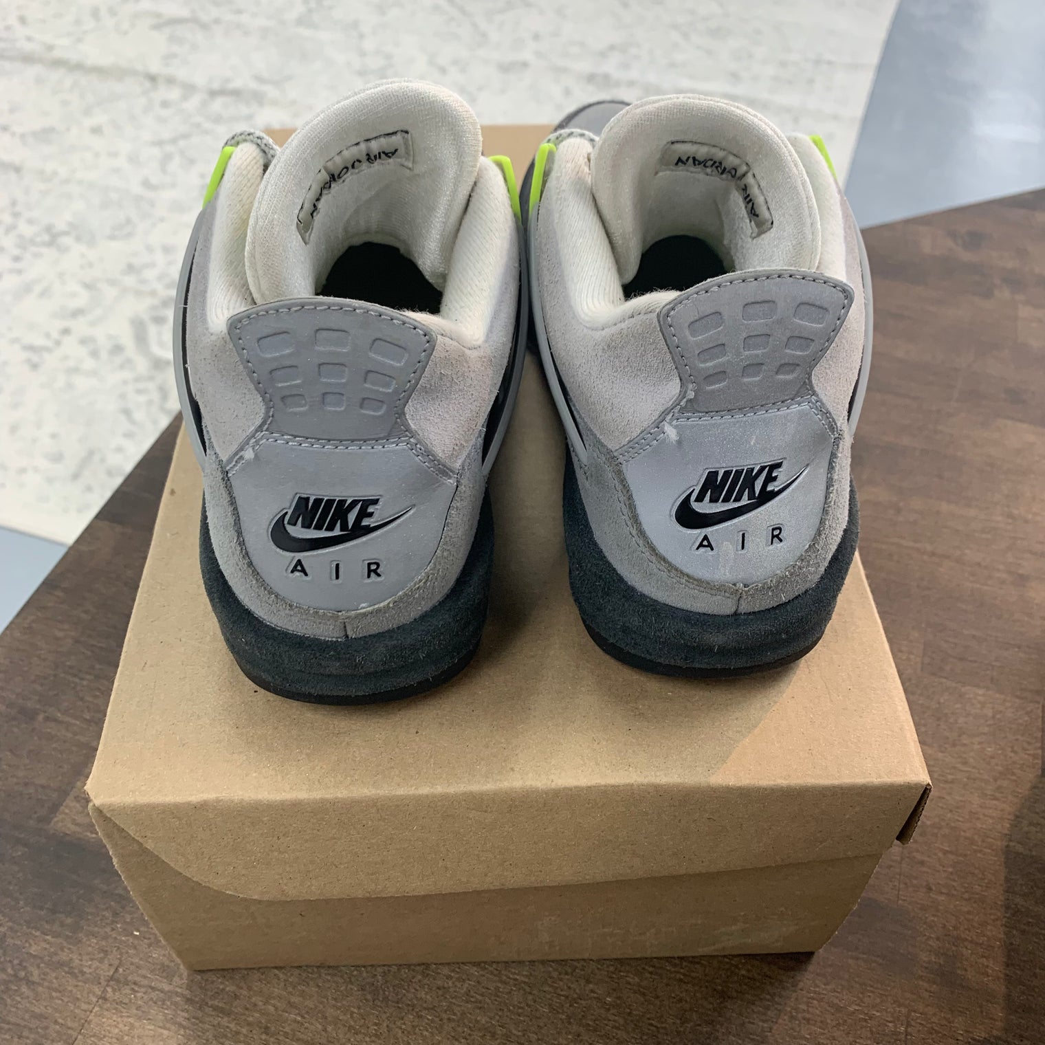 Neon Jordan 4 SE (USED,No Box)