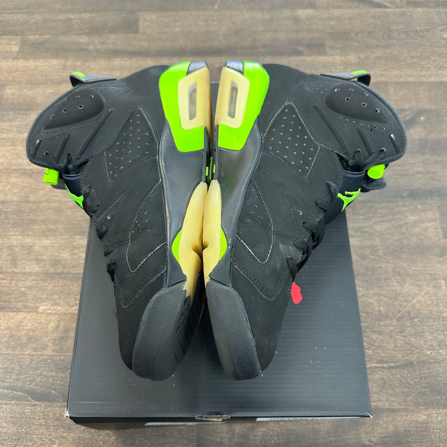 Electric Green Jordan 6 (USED)