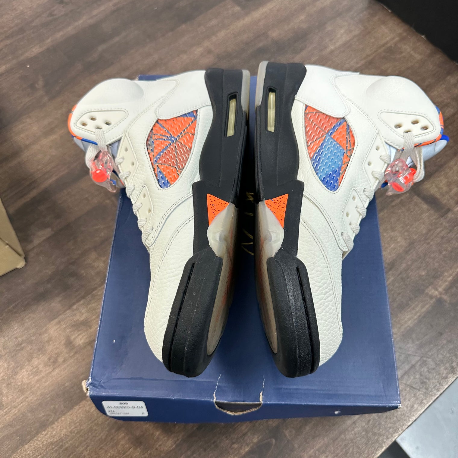 International Flight Jordan 5 (USED)