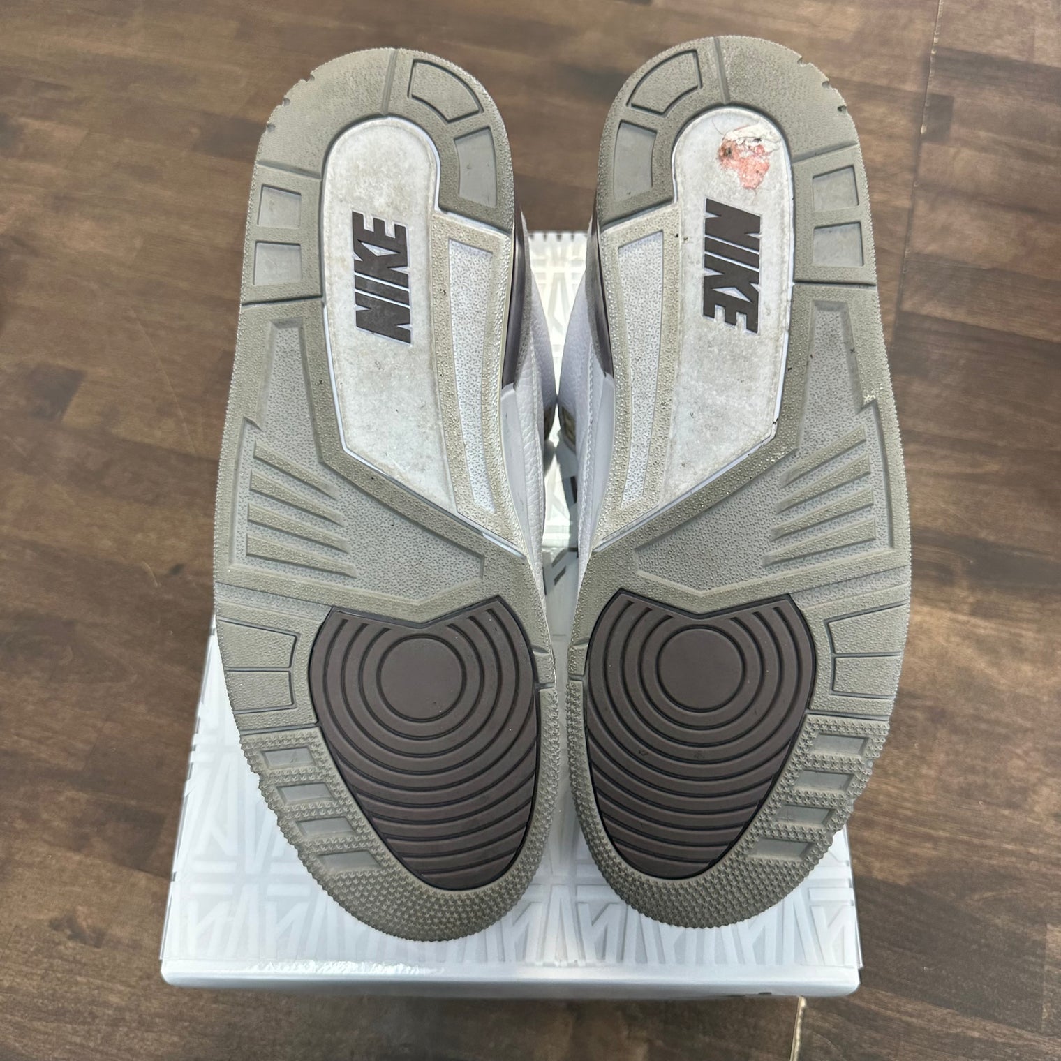 (W) A Ma Maniere Jordan 3 (USED)