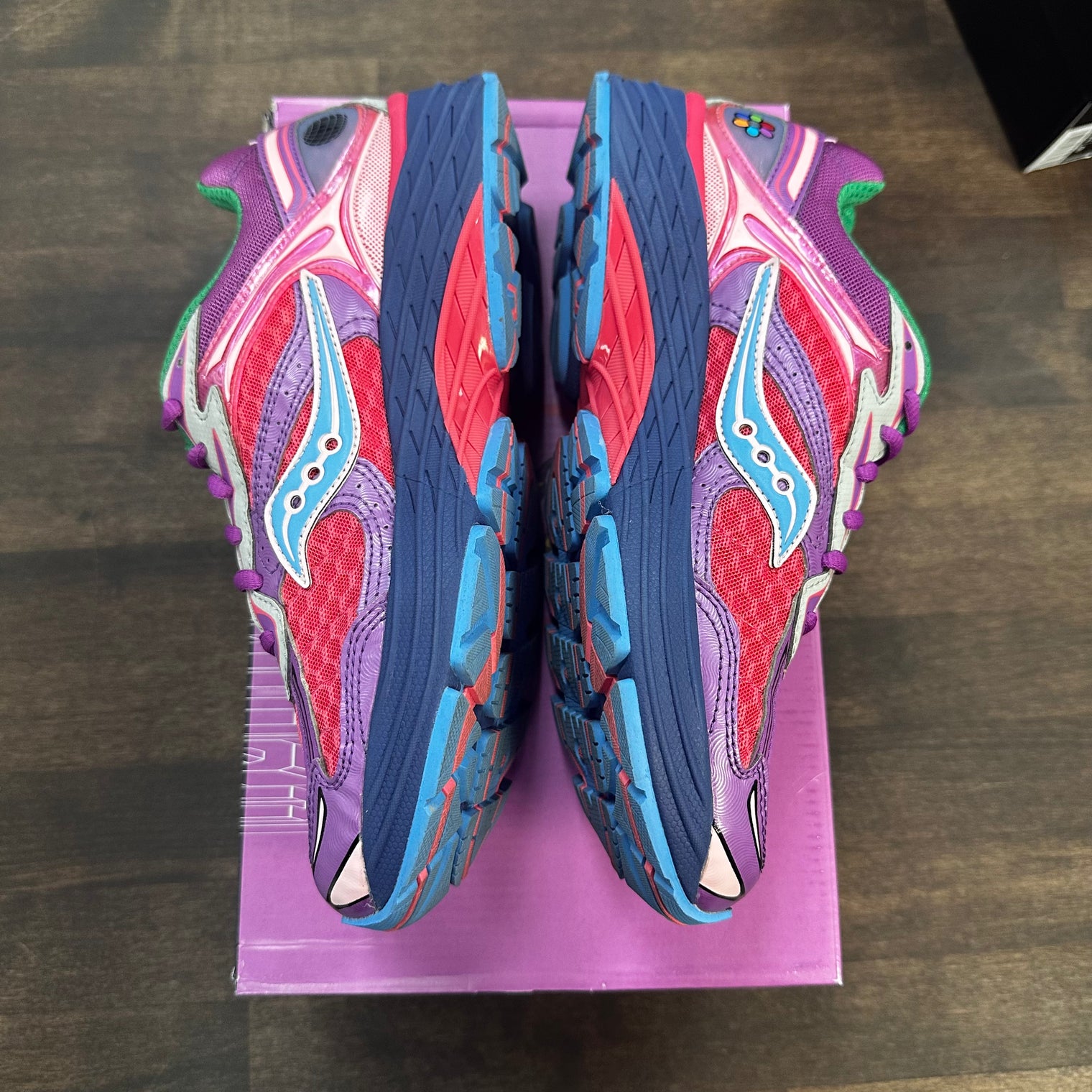 Saucony ProGrid Omni 9 Jae Tips Pink (USED)