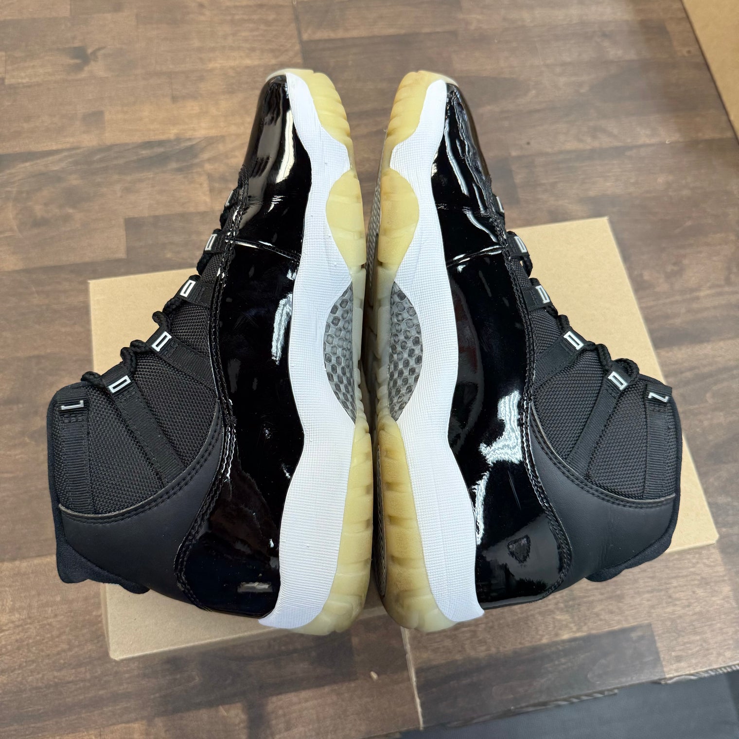 Jubilee Jordan 11 (USED,NO BOX)