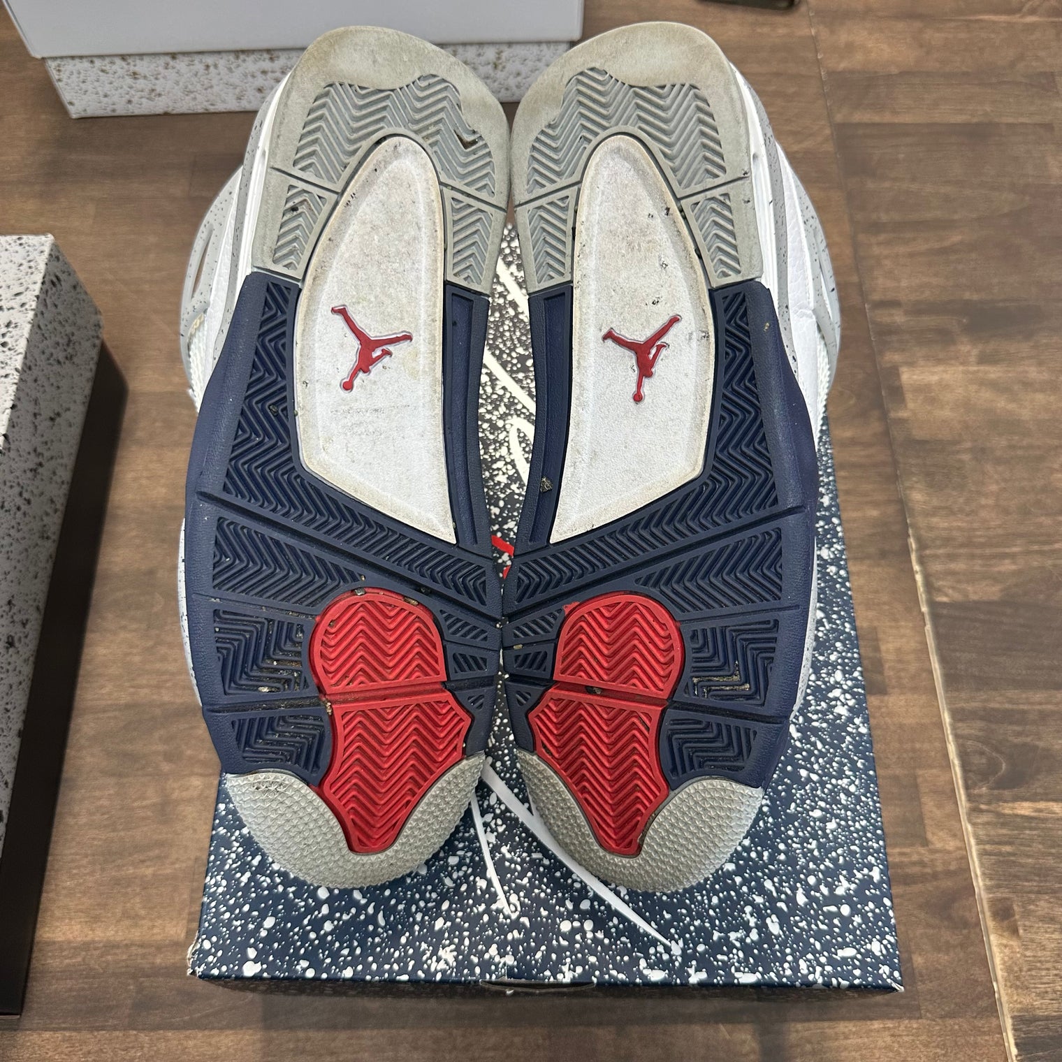 Midnight Navy Jordan 4 (USED)