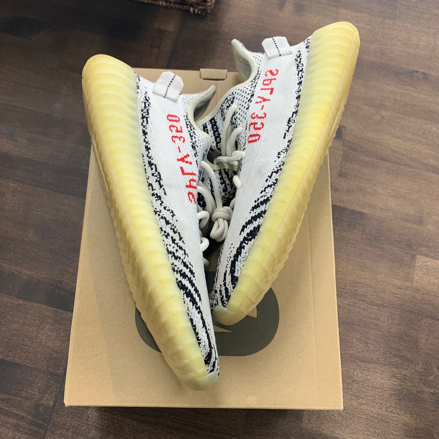 Zebra Yeezy 350 (USED)
