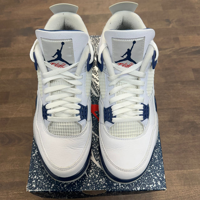 Midnight Navy Jordan 4 (USED)