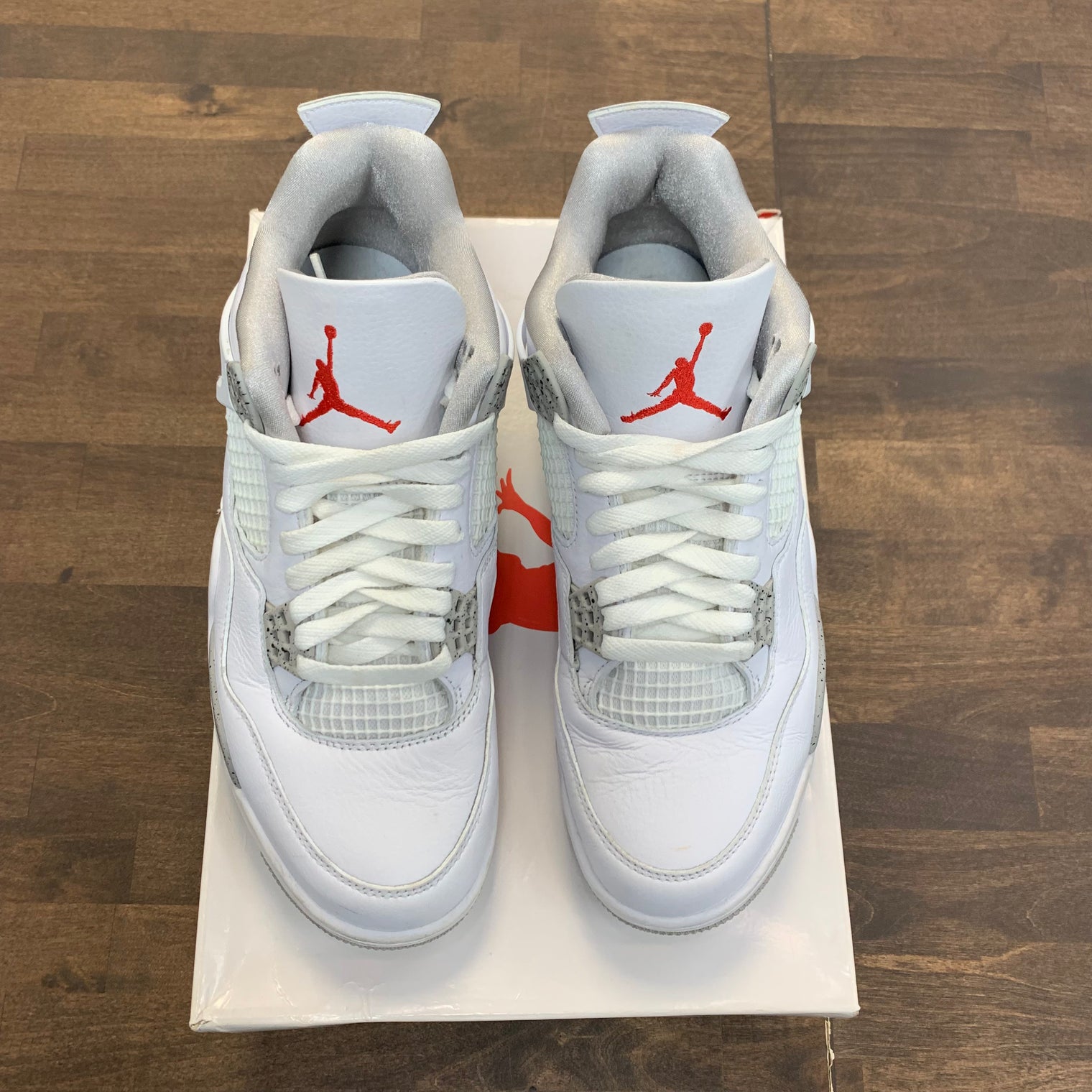 White Oreo Jordan 4 (USED)